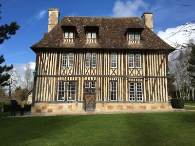 4. Manoir4_jour_HD_@Lesmanoirs_May19