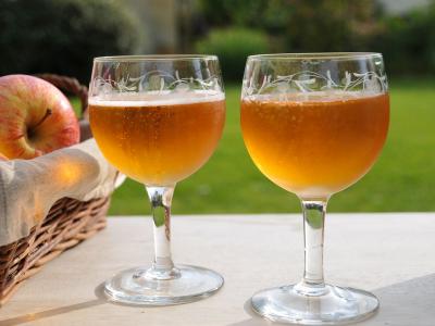 Alcool-Jean_Michel_Gatey___Calvados_Attractivite