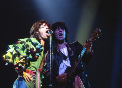 Les Rolling Stones en concert a Francfort en Mai 1976.