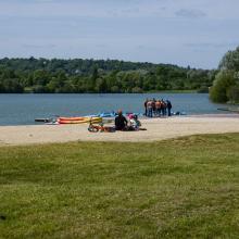 Le lac de Pont-l'Evêque coté plage