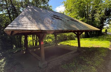 Lavoir de Glanville (route de Deauville)