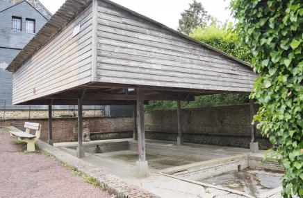 Lavoir de Beaumont-en-Auge (centre bourg)