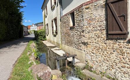 Lavoir de Blangy-le-Château (proche de l'ancien moulin)