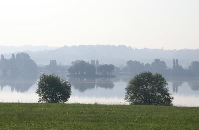 La pêche sur le lac à Pont-l'Evêque