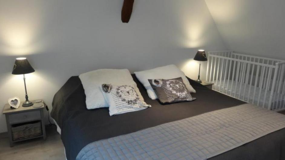 Gîte La Charretterie - lit double - chambre 2 personnes - lit pour bébé - Les Authieux-sur-Calonne - Normandie - Calvados