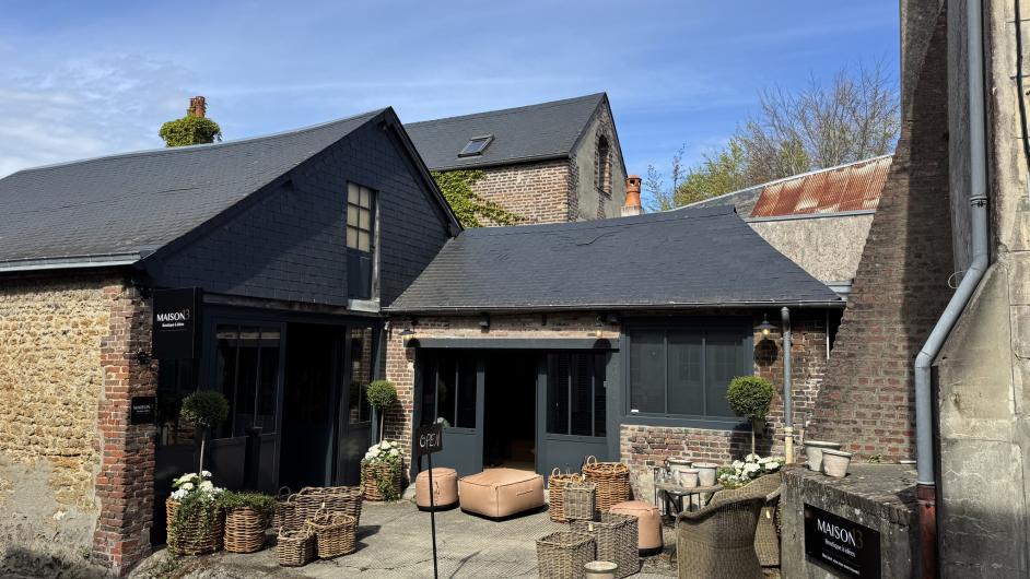 493849655_122104280216850196_3784114100885850068_n - maison 13