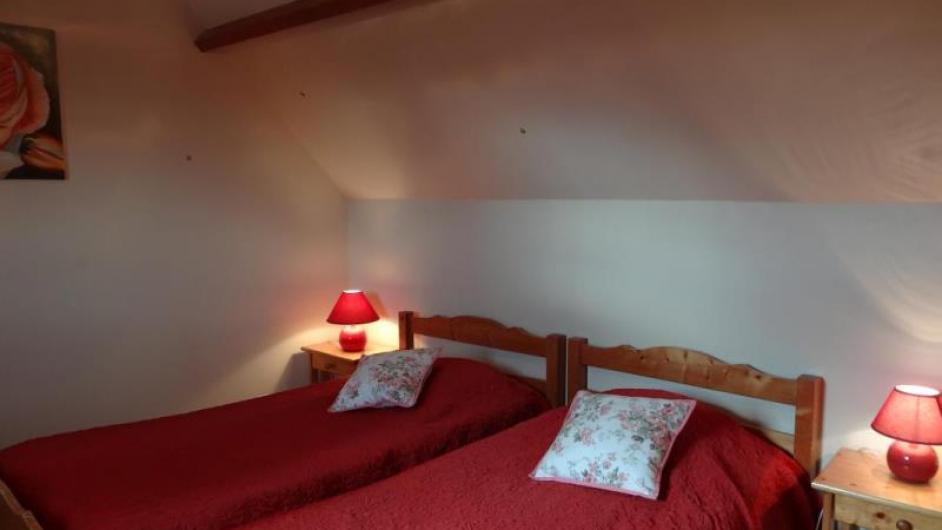 Chambres d'hôtes Les Vergers de la Vicomté d'Auge - chambre 4 personnes - lits simples - intérieur - Clarbec - Normandie - Calvados