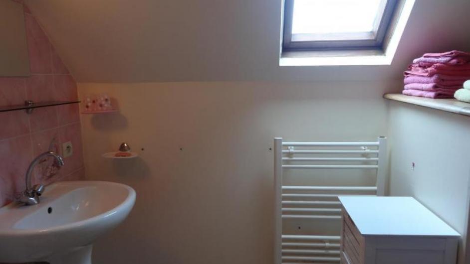 Chambres d'hôtes Les Vergers de la Vicomté d'Auge - salle de douche - salle d'eau - lavabo - intérieur - Clarbec - Normandie - Calvados