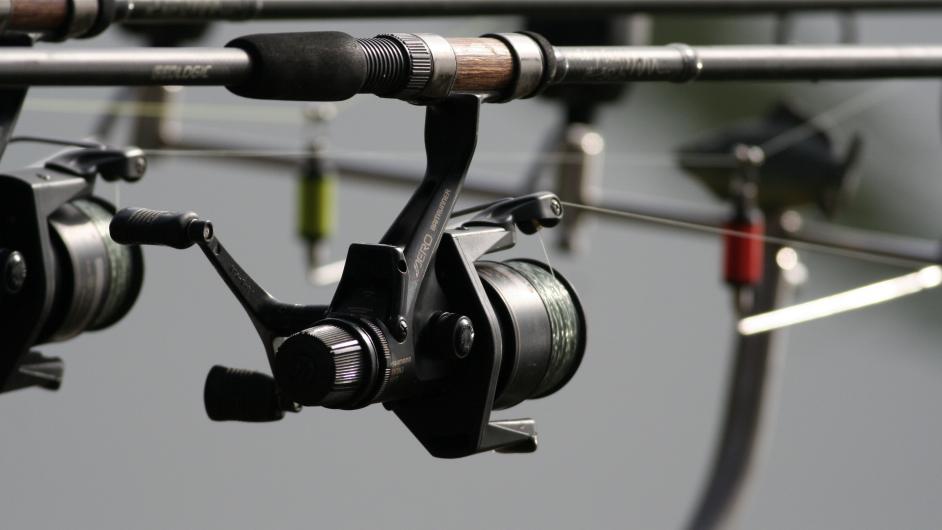 Peche à Pont-l'Evêque sur la touques et sur le lac - canne à pêche