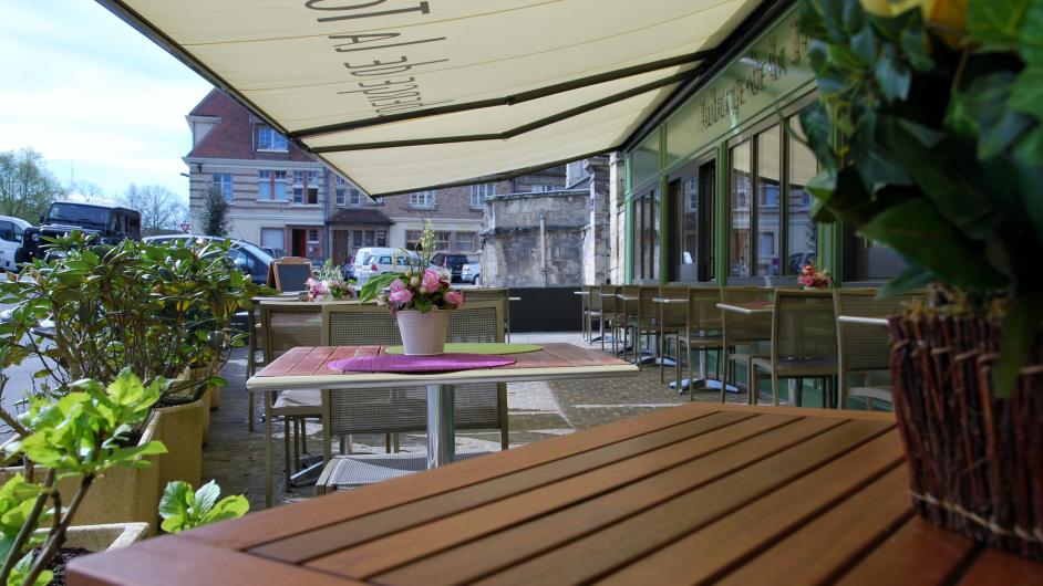Restaurant l'Auberge de la Touques - terrasse - extérieur - Pont-l'Evêque - Normandie - Calvados 