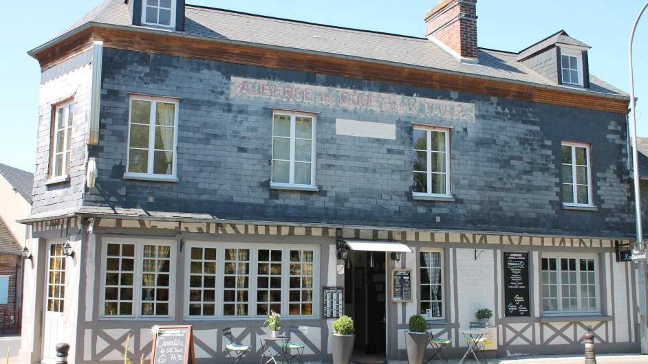 Façade restaurant Auberge du douet Saint-Martin-aux-Chartrains