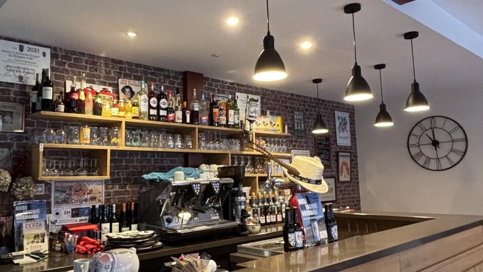 Bar brasserie Le Stop (5) - OT Terre d'Auge