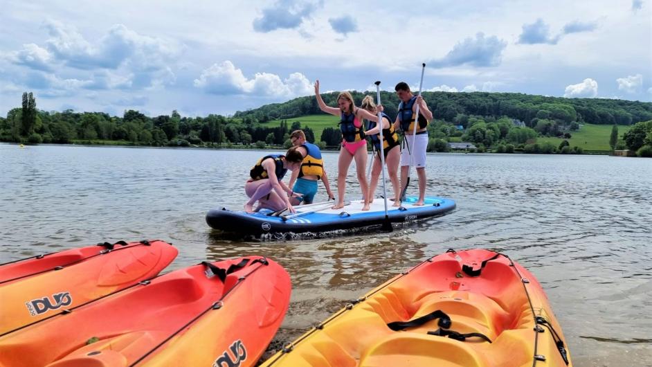 Paddle base loisirs du lac Terre d'Auge à Pont-l'Evêque, Pays d'Auge, Calvados, Normandie