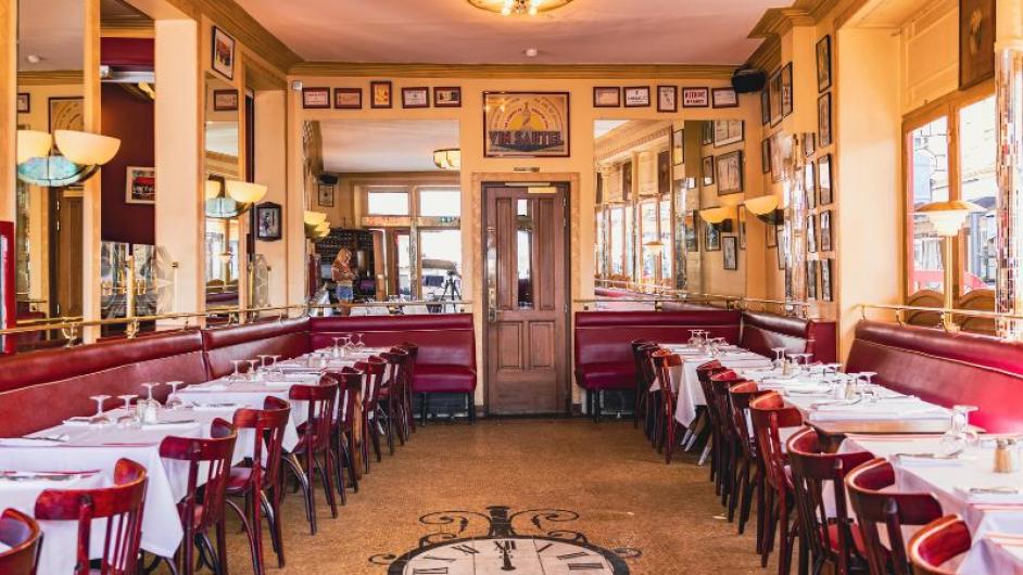 intérieur rez de chaussée restaurant - Crédit photos _ Patrik The Travelbuds