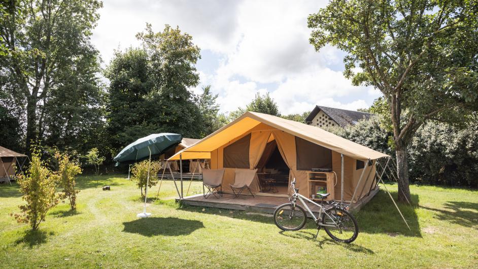Tente équipée camping Huttopia Calvados Normandie