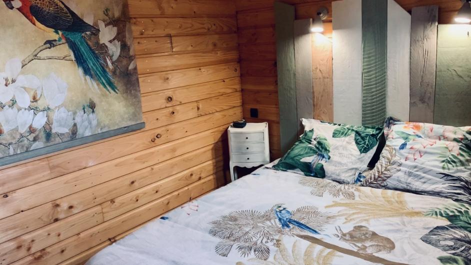 Camping Les Pommiers Pays d'Auge - chambre chalet - Saint-Sylvestre-de-Cormeilles - Normandie - Eure