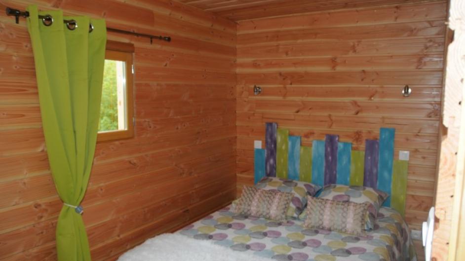 Camping Les Pommiers Pays d'Auge - chambre - lit double -  mobil-home - Saint-Sylvestre-de-Cormeilles - Normandie - Eure 