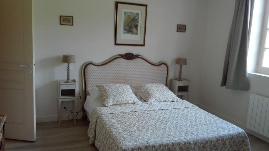 Chambres d'hôtes aux Malis - Route du cidre - Bonnebosq - Normandie - Calvados - chambre Jeannetonne - lit double - Mme Christiane Moch