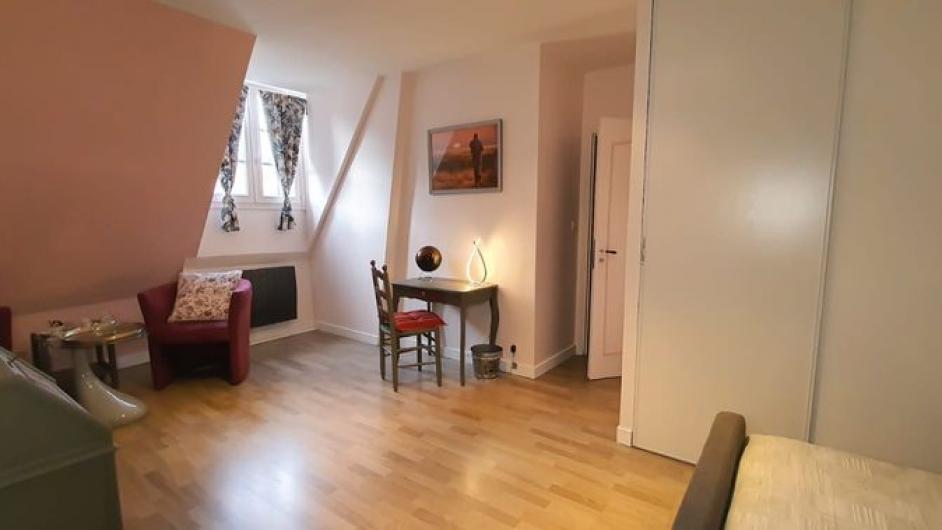 Chambres d'hôtes Chez Martine - chambre - bureau - espace détente - intérieur - Pont l'Evêque - Calvados - Normandie