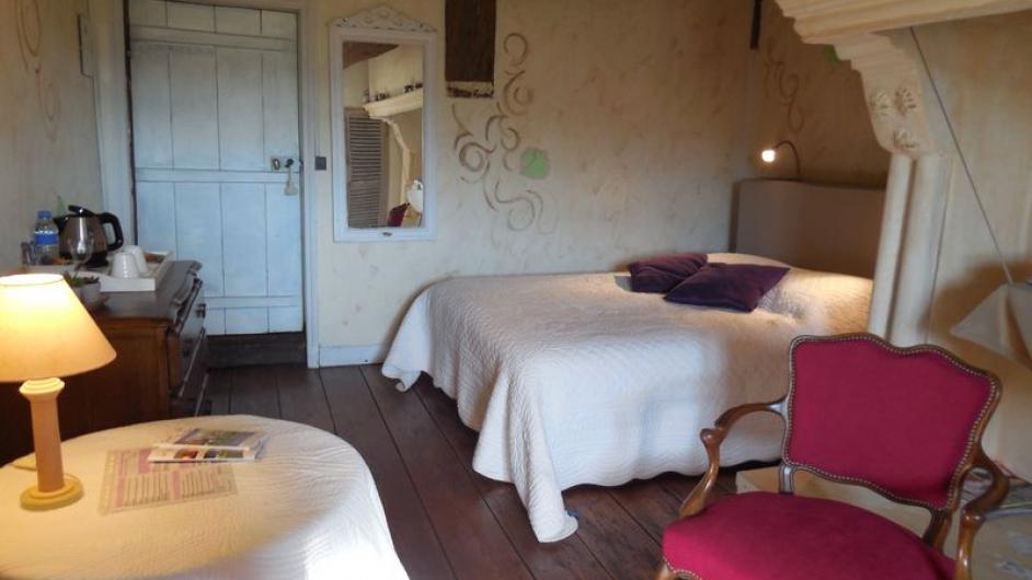 Chambres d'hôtes Le Manoir du Lieu Dey - chambre 2 personnes - lit double - intérieur - Reux - Normandie - Calvados