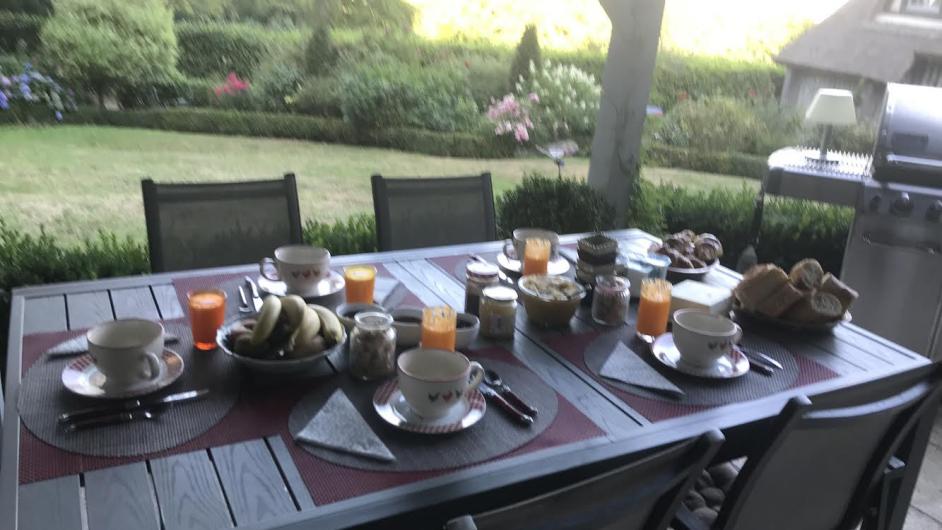 Chambres d'hôtes Les Chaumières du Pays d'Auge - petit déjeuner - Calvados - Normandie