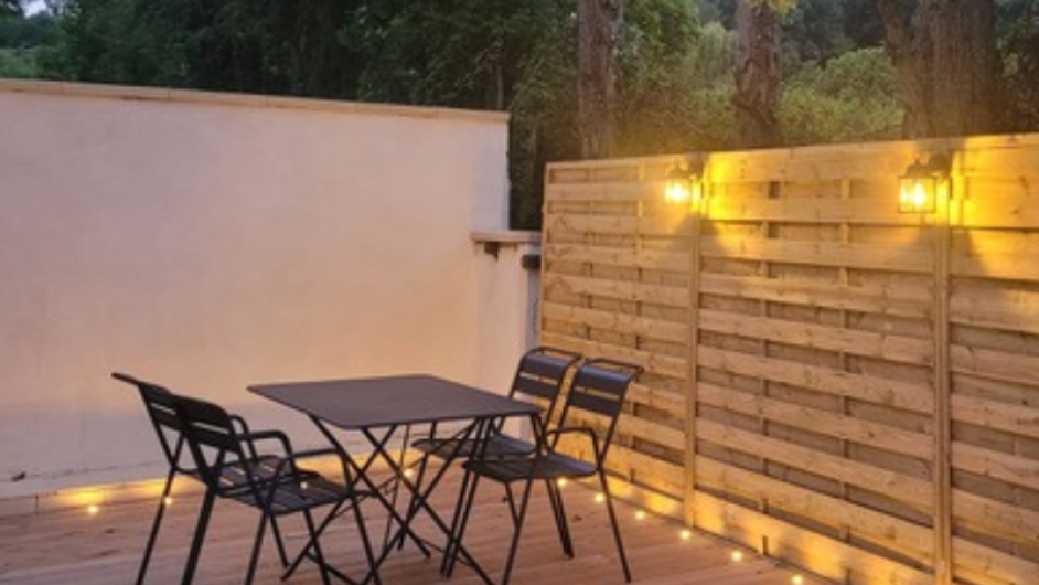 terrasse salon de jardin - Cidrerie de la source