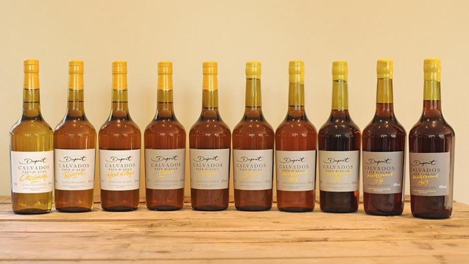 Distillerie Calvados Domaine familial Louis Dupont - bouteilles - calvados - Victor-Pontfol - Route du Cidre - Normandie 