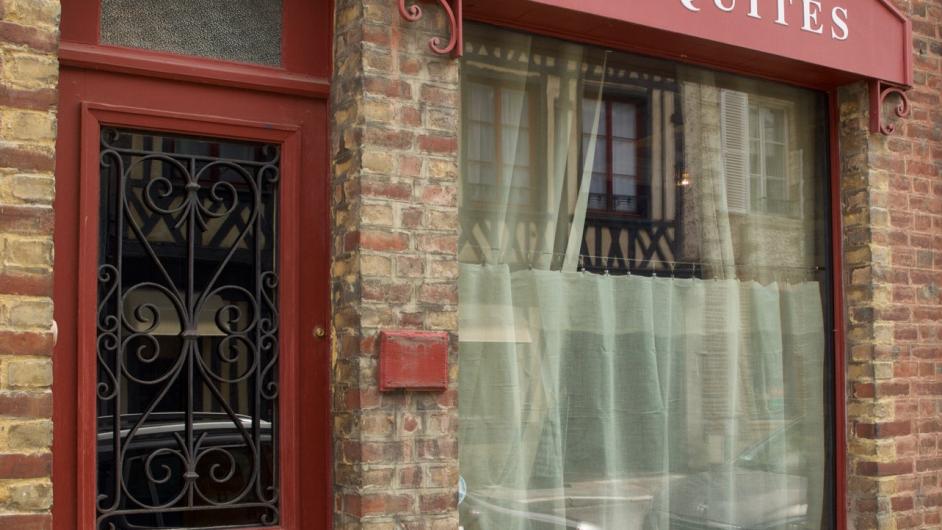 FACADE RUE (5) - La belle aventure