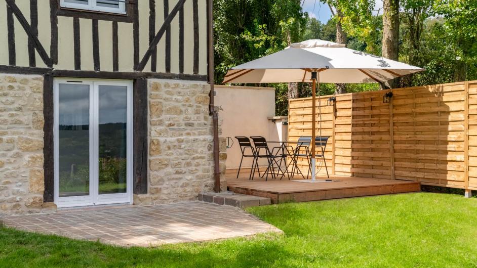 Jardin maison à colombages - terrasse - La cidrerie de la source
