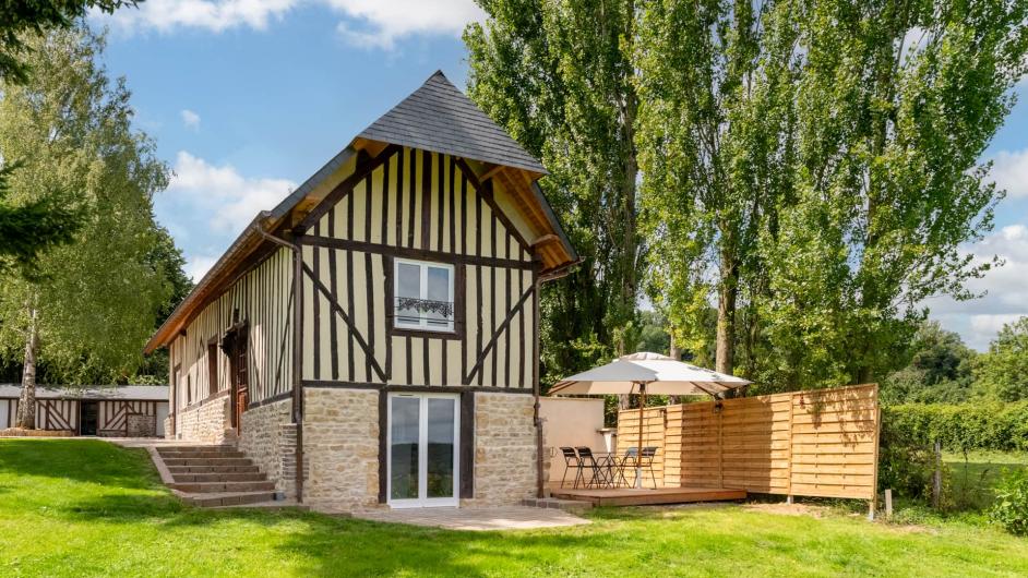Jardin maison à colombages - terrasse - La cidrerie de la source