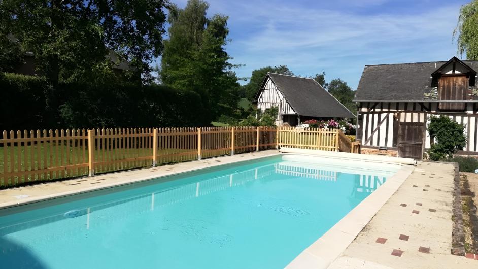 Piscine La Petite Maison de Cour La Ville