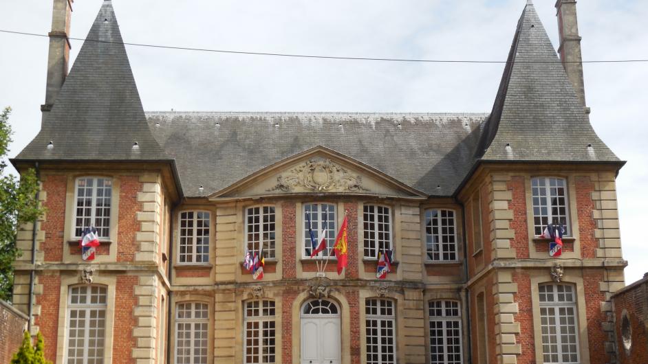 Hôtel de Brilly - mairie - extérieur - façade - Pont l'Evêque - Normandie - Calvados