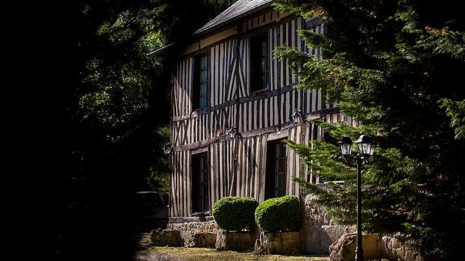 Le hôtel le Manoir Domaine de Geffosses colombages Pont-l'Evêque 