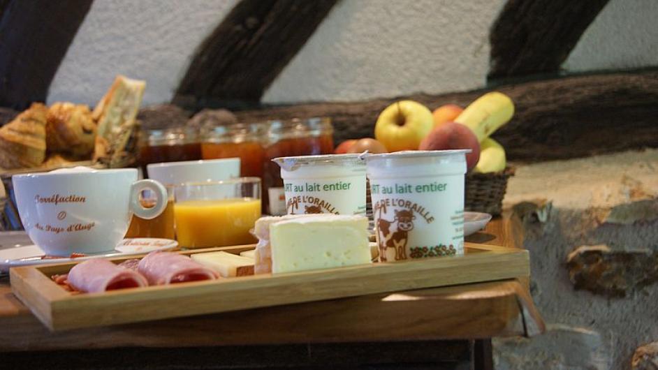 Le hôtel le Manoir Domaine de Geffosses Pont-l'Evêque petit déjeuner