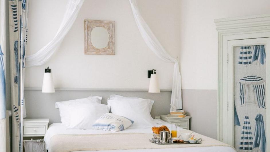 Chambre Hôtel LE CENTRAL - crédits photos _ Sandrine BOYER