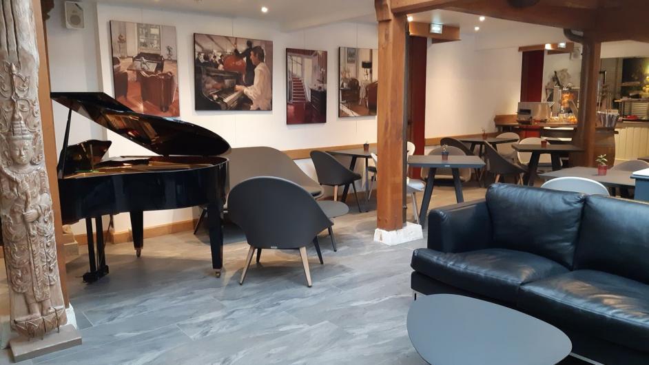 Hôtel & Spa Le Lion d'or - Pont-l'Evêque - piano - salon