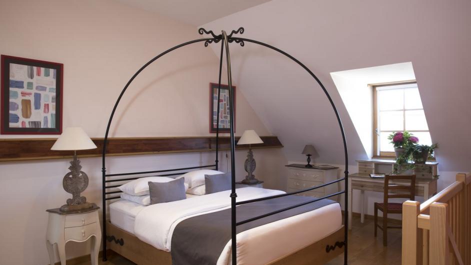 Hôtel & Spa Le Lion d'or - Pont-l'Evêque - chambre double baldaquin