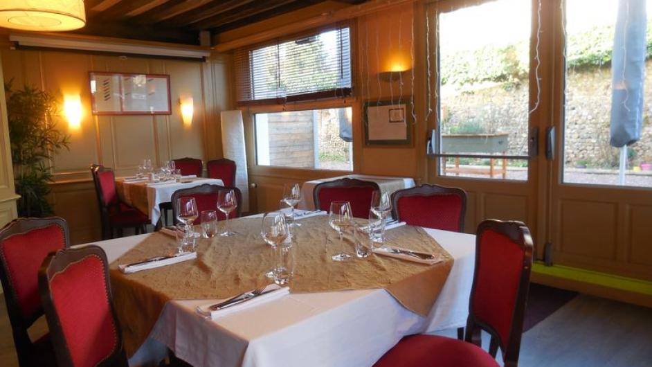 Restaurant Auberge du Cochon d'Or - salle de restaurant - intérieur - Beuzeville - Normandie - Eure
