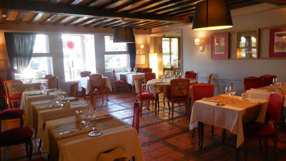 Restaurant Auberge du Cochon d'Or - salle de restaurant - intérieur - Beuzeville - Normandie - Eure
