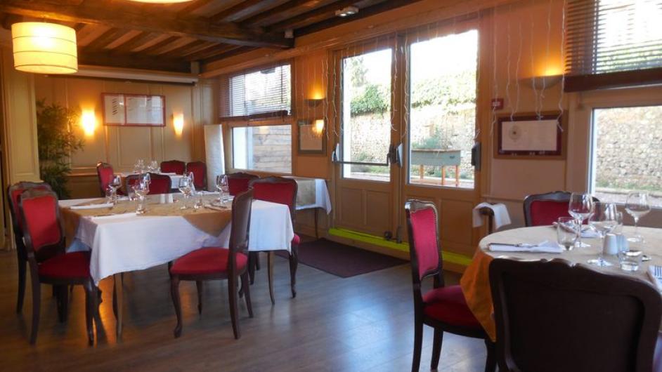 Restaurant Auberge du Cochon d'Or - salle de restaurant - intérieur - Beuzeville - Normandie - Eure
