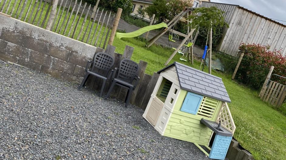 Meublé l'Ecurie jeux enfants