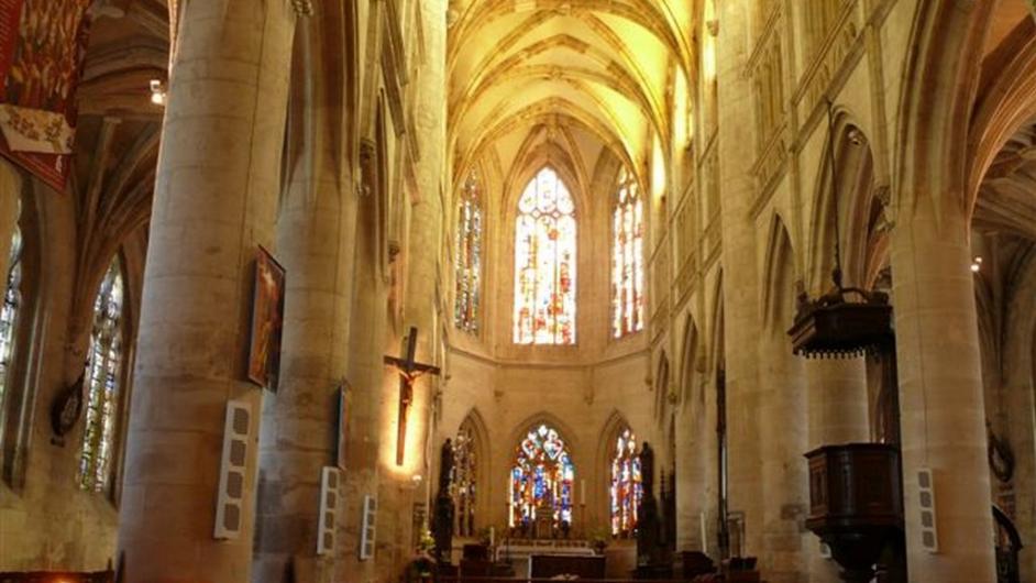 La cathédrale des herbages - intérieur - Pont-l'Evêque - Normandie - Calvados
