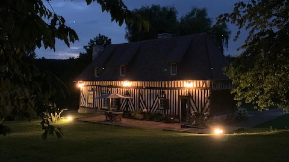 Gîte La Longère de Mathilde - nuit - colombages - pan de bois - Manneville-la-Pipard - Pays d'Auge - Calvados - Normandie