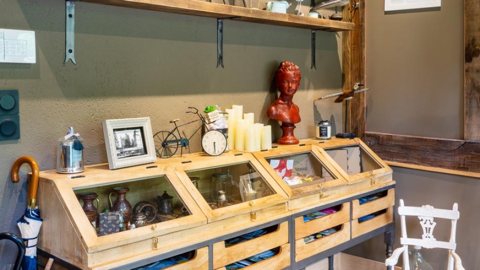 Gîte La Moutinière - chaumière - cabinet de curiosité - Manerbe - Pays d'Auge - Calvados - Normandie