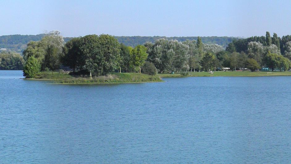 La pêche - lac de Pont-l'Evêque - Normandie - Calvados 