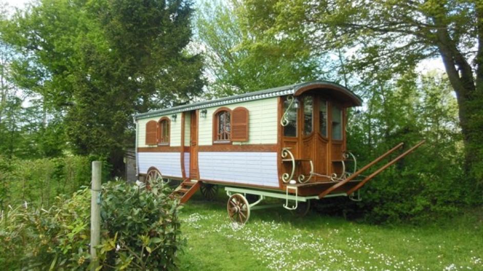 La Roulotte les Vikings - hébergement insolite - extérieur - Pont-l'Evêque - Normandie - Calvados 