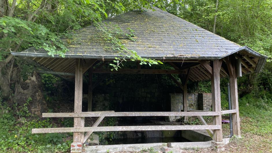 Lavoir de Bonneville-sur-Touques (château) - Anne Uninsky