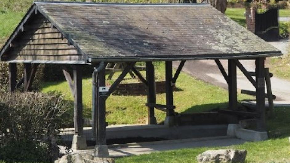 Lavoir de Clarbec (centre bourg) - Christine Badmington