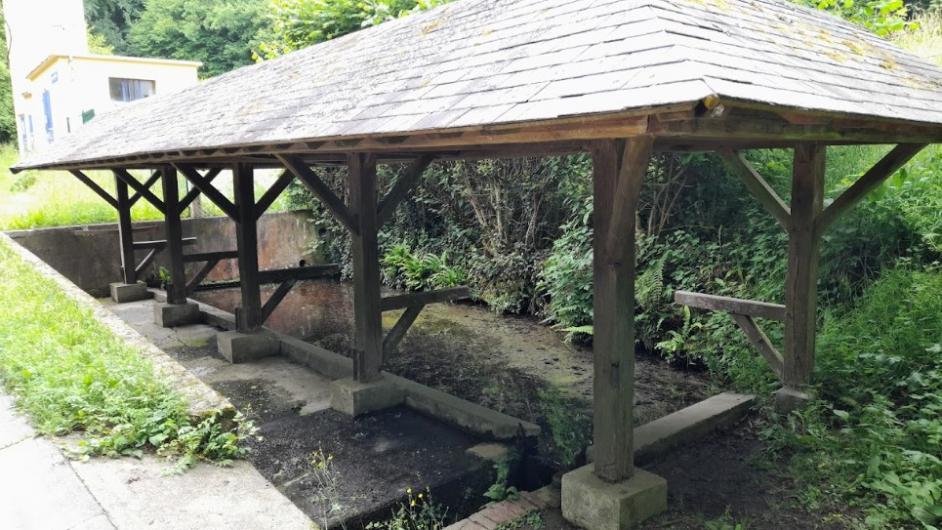 Vue intérieure du lavoir - Denis Billon