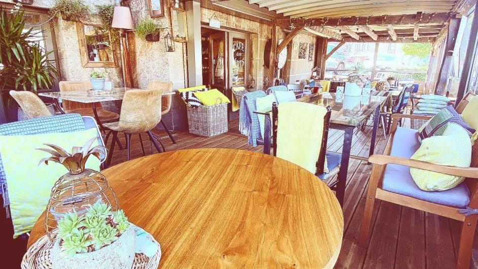 Terrasse Café des arts Beaumont-en-Auge